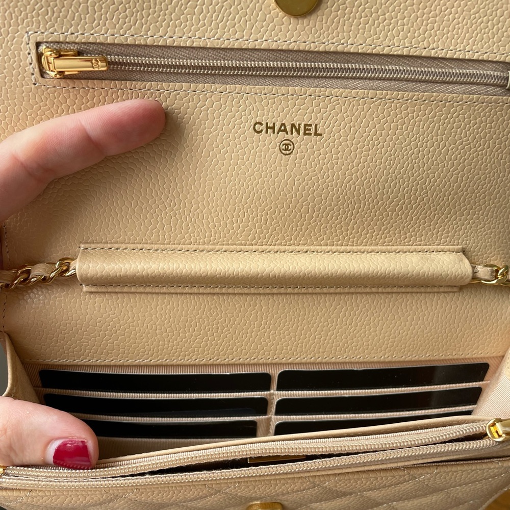 Brand new Beige Chanel Wallet on a Chain - Picture 3 of 6